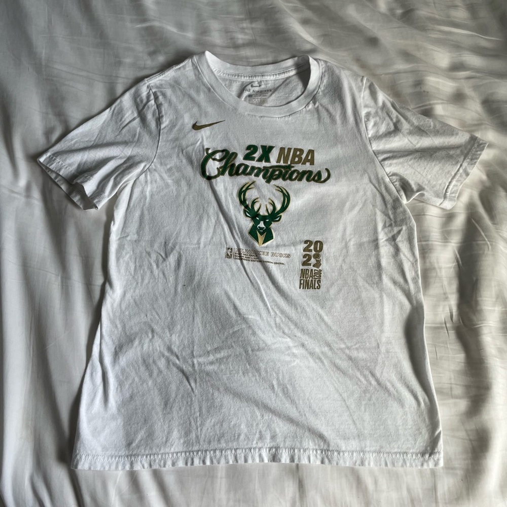 Nike Bucks Tshirt Size S